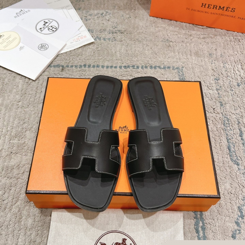 H**mes slippers